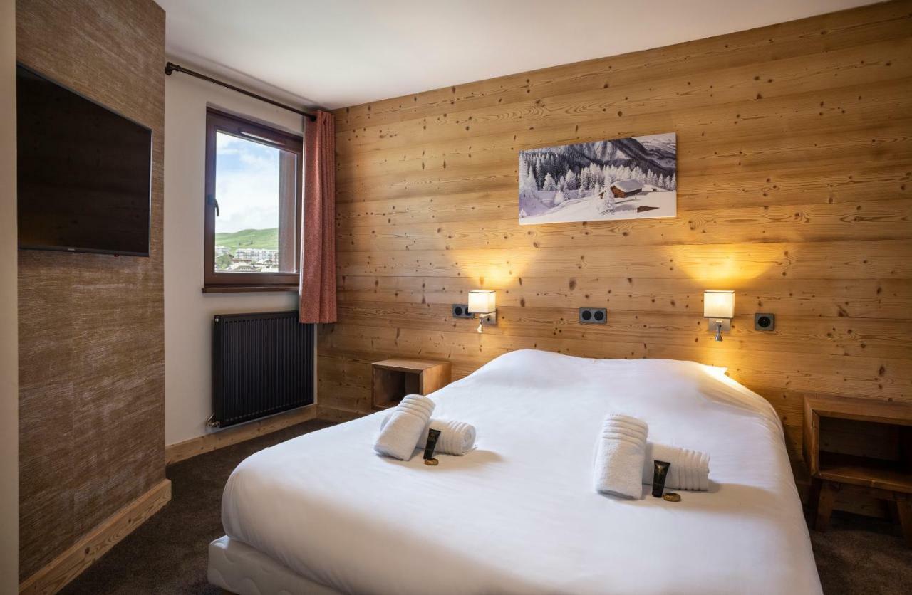 Three-Bedroom Apartment cabin,828707078:JPEG